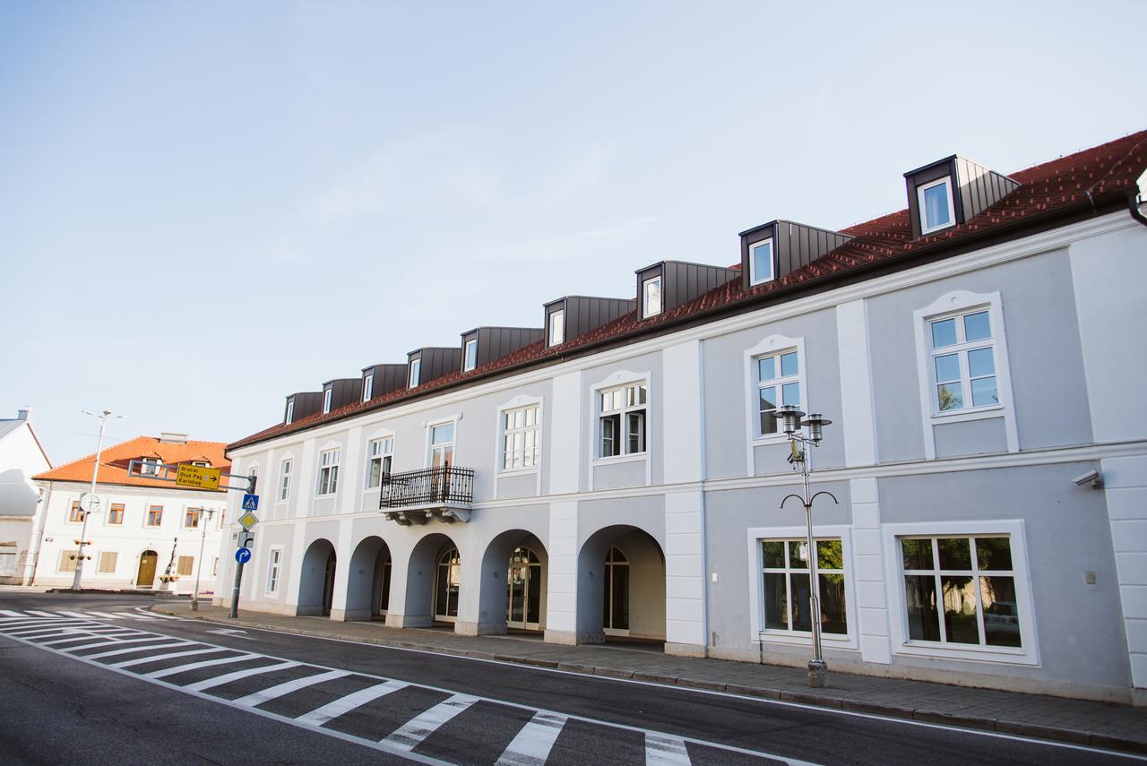 Gospić Hotel Stara Lika מראה חיצוני תמונה
