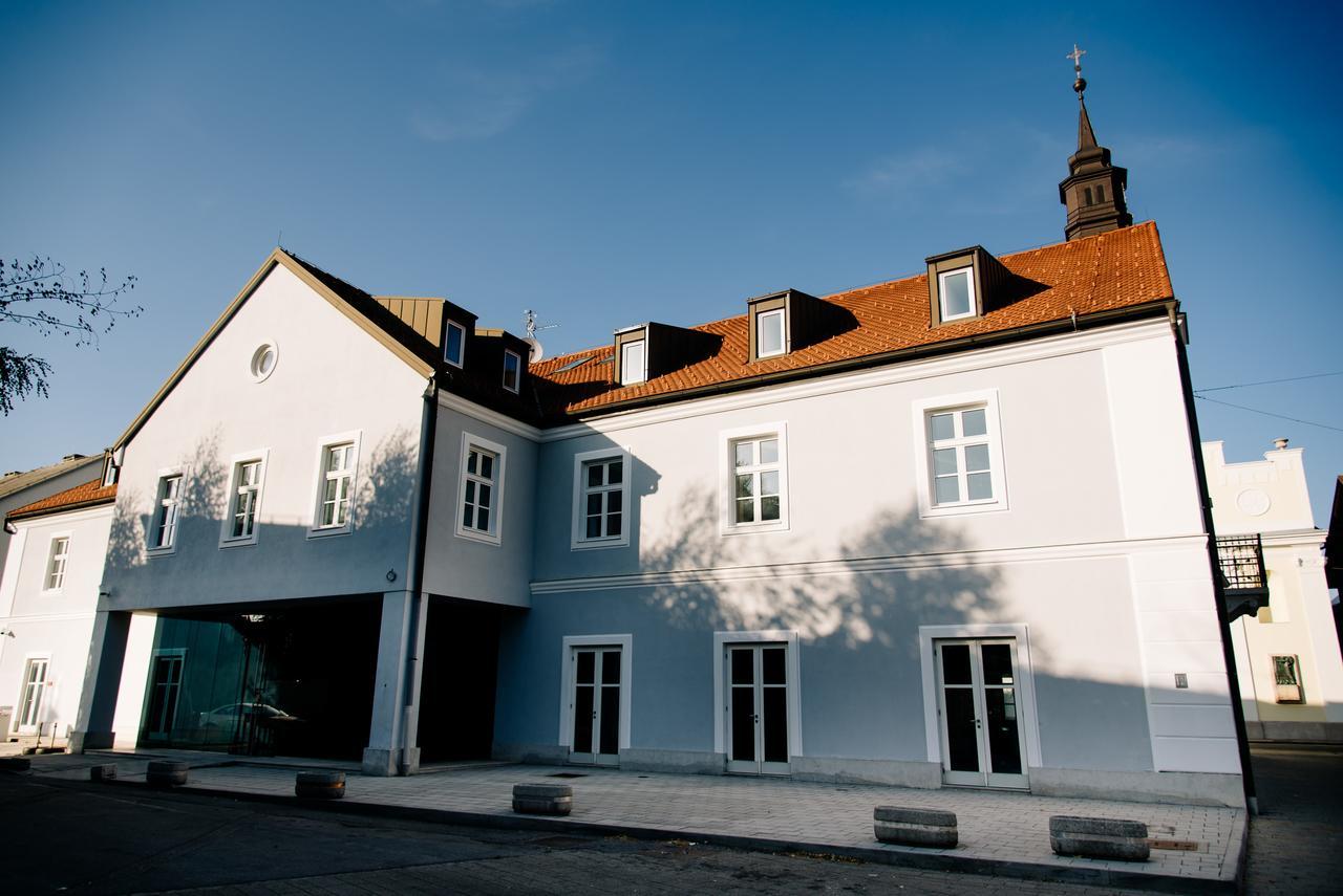 Gospić Hotel Stara Lika מראה חיצוני תמונה