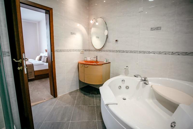 Gospić Hotel Stara Lika מראה חיצוני תמונה