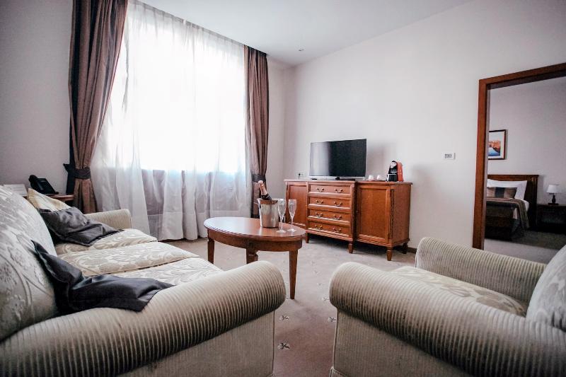 Gospić Hotel Stara Lika מראה חיצוני תמונה