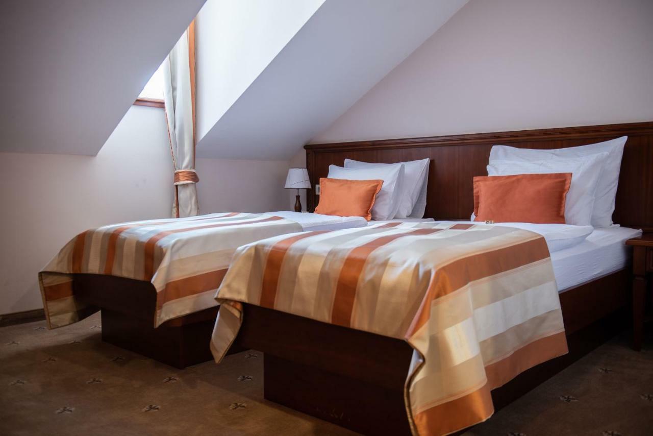 Gospić Hotel Stara Lika מראה חיצוני תמונה